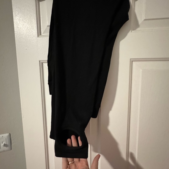 Black torrid stirrup leggings with pockets - Picture 2 of 3